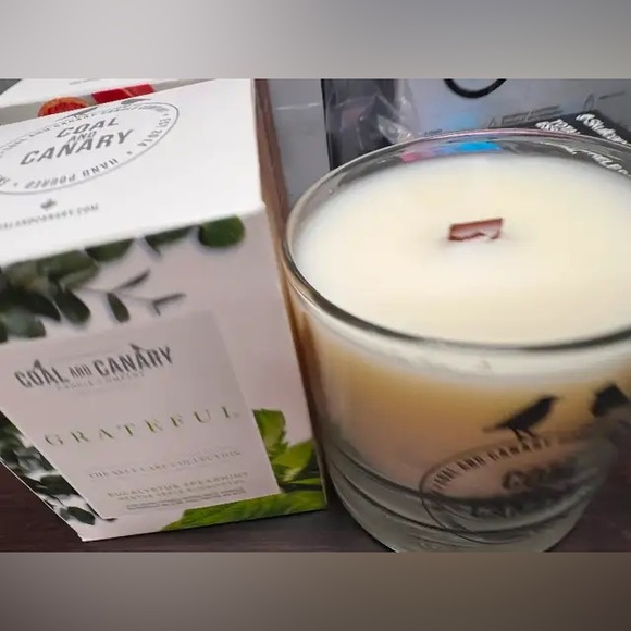 Coal + Canary Candle 8oz - Grateful - Picture 2 of 4
